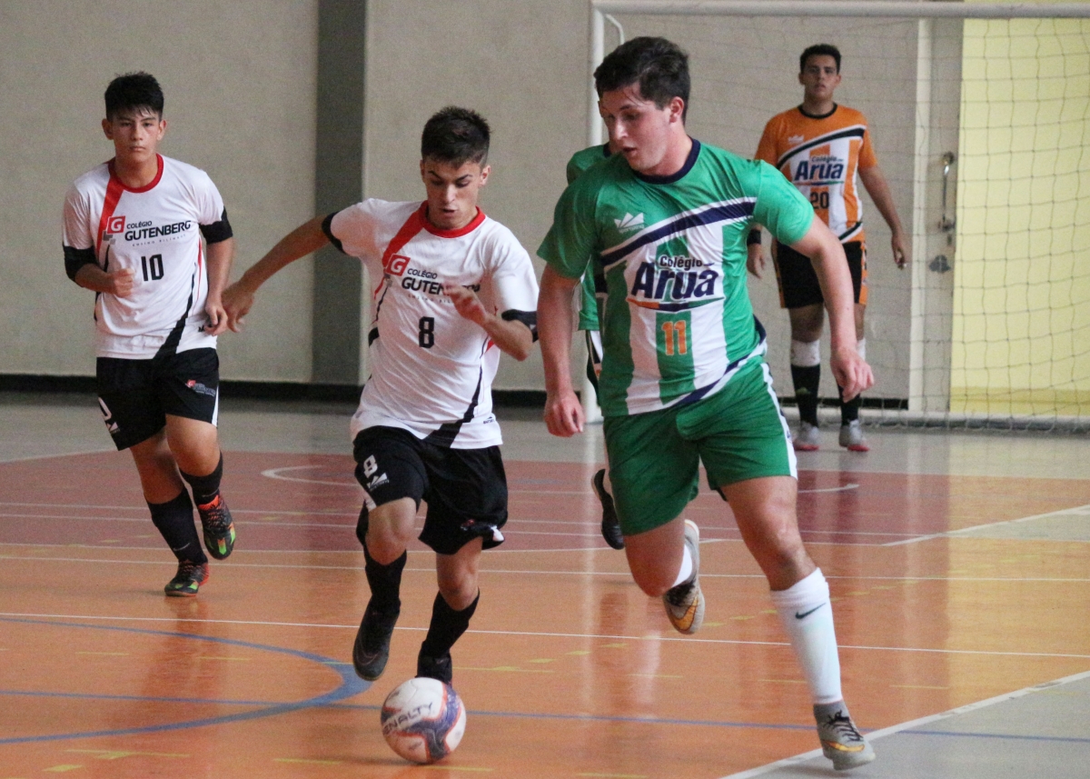 Definidas as finais dos torneios de futsal nos 15º Jogos Interescolares MM Calçados