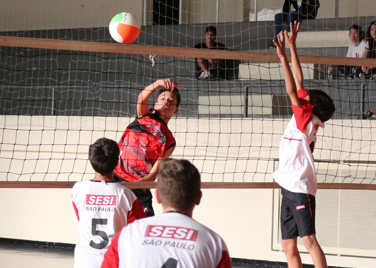 Finais do vôlei e basquete do 15º Jogos Interescolares MM Calçados serão neste sábado