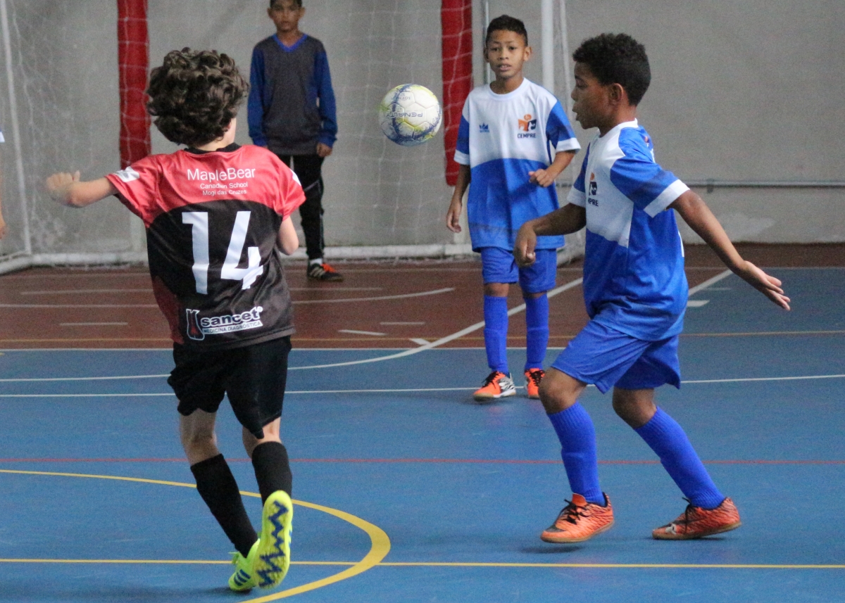 Definidos os finalistas do Futsal Sub-8 e Sub-10 dos 15º Jogos Interescolares MM Calçados